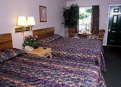 Surrey Inn Μπράνσον Δωμάτιο φωτογραφία